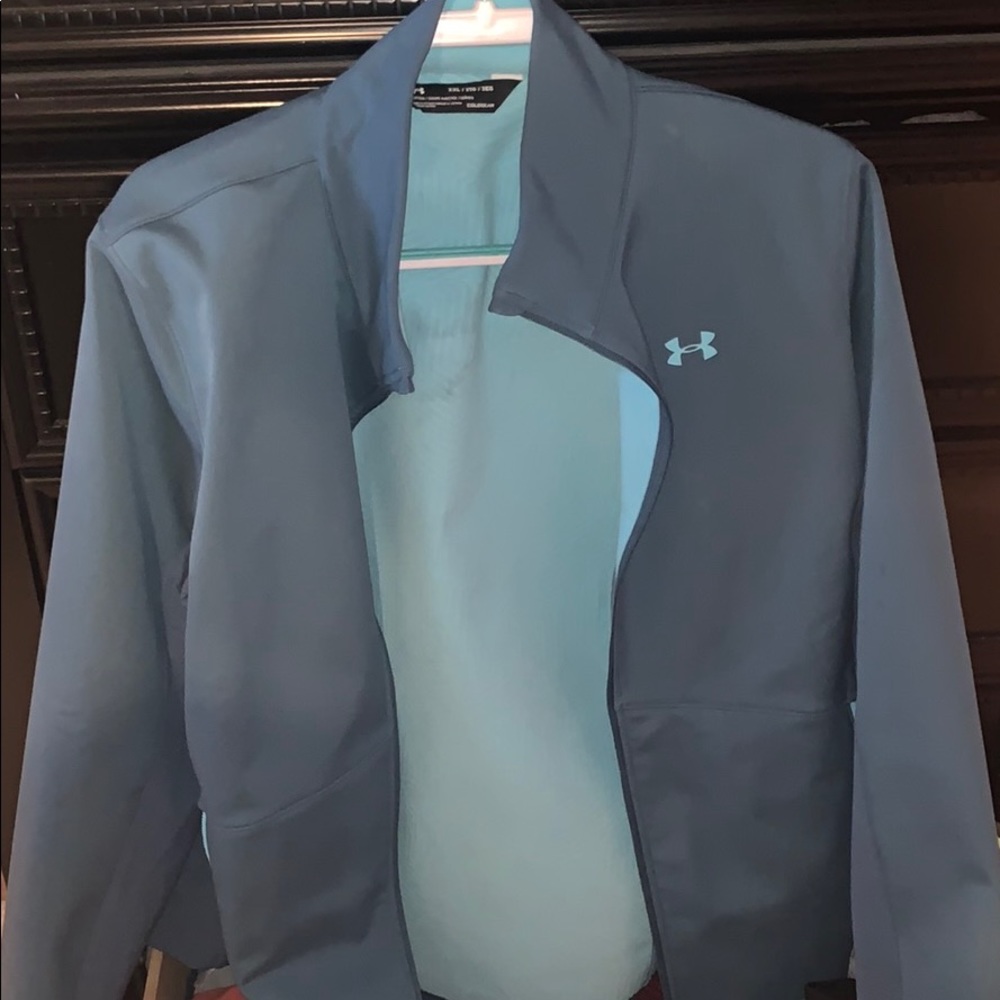Under armour jacket. Brand new, perfect condition.